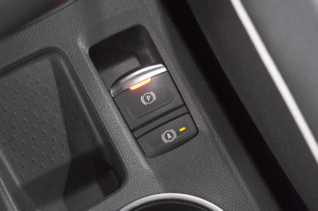 Renault Captur 1.6 plug-in hybrid 160 intens | camera | 9.3 inch groot sche