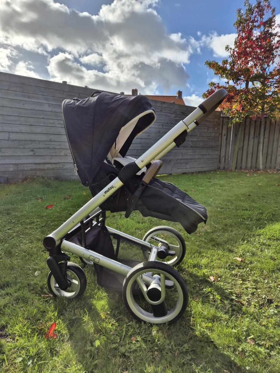 Mutsy Igo kinderwagen compleet