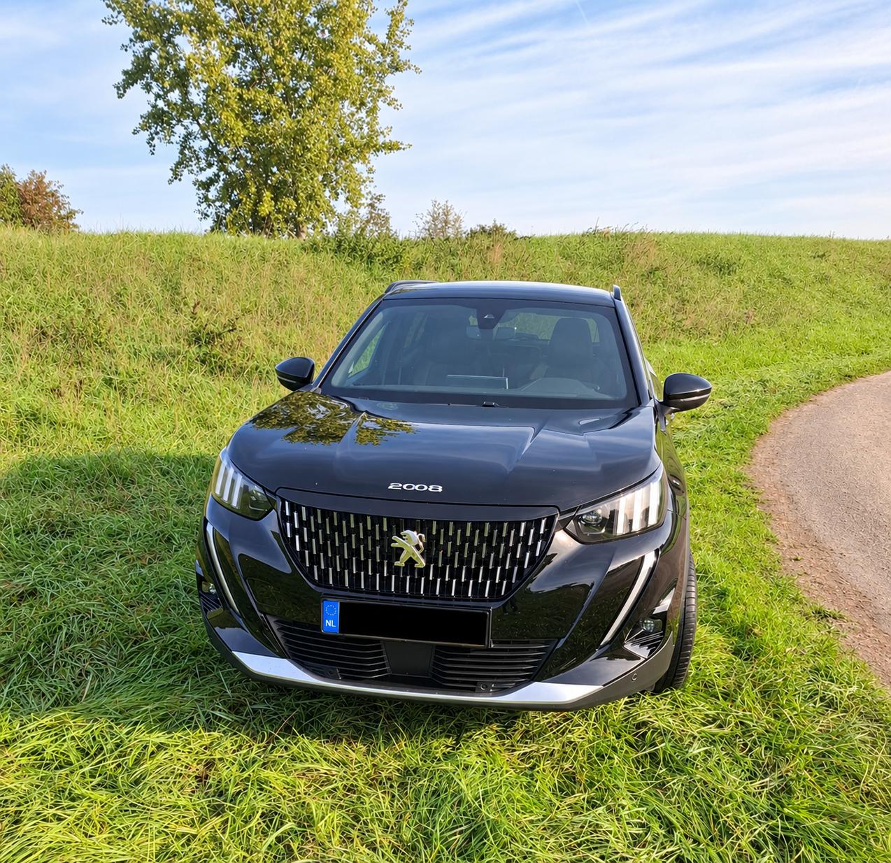 Zwarte Peugeot 2008 GT automaat/ 3D cockpit