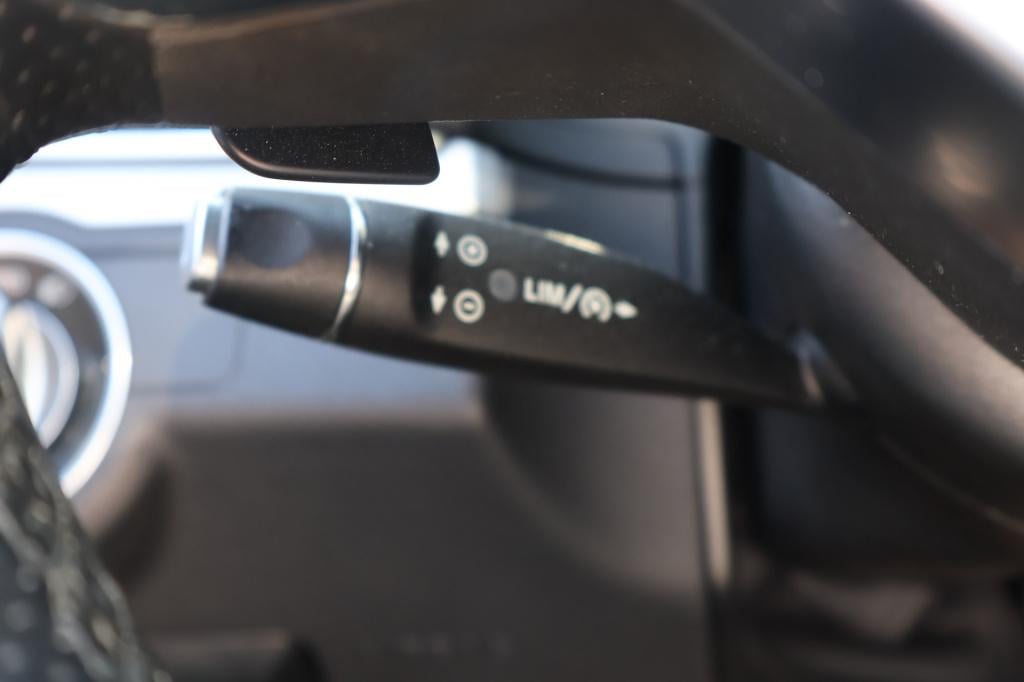 Mercedes-Benz E-Klasse cabrio 200 ambition sport edition l amg line l smart