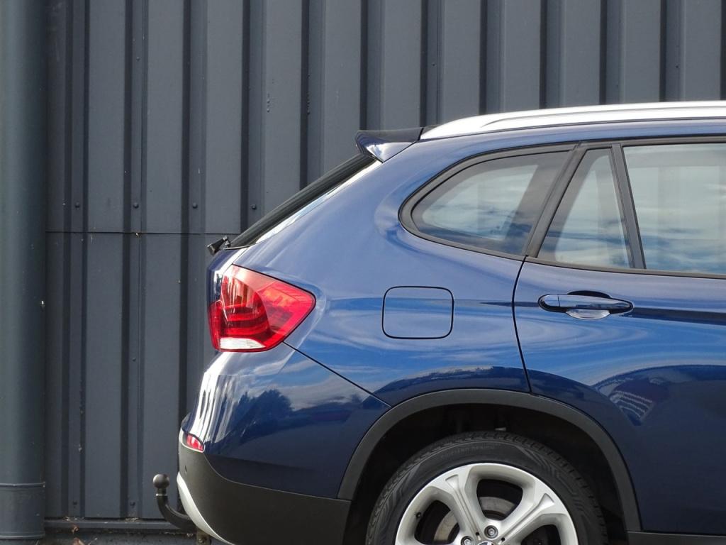 BMW X1 sdrive18i executive | bluetooth | stoelverwarming | 18"