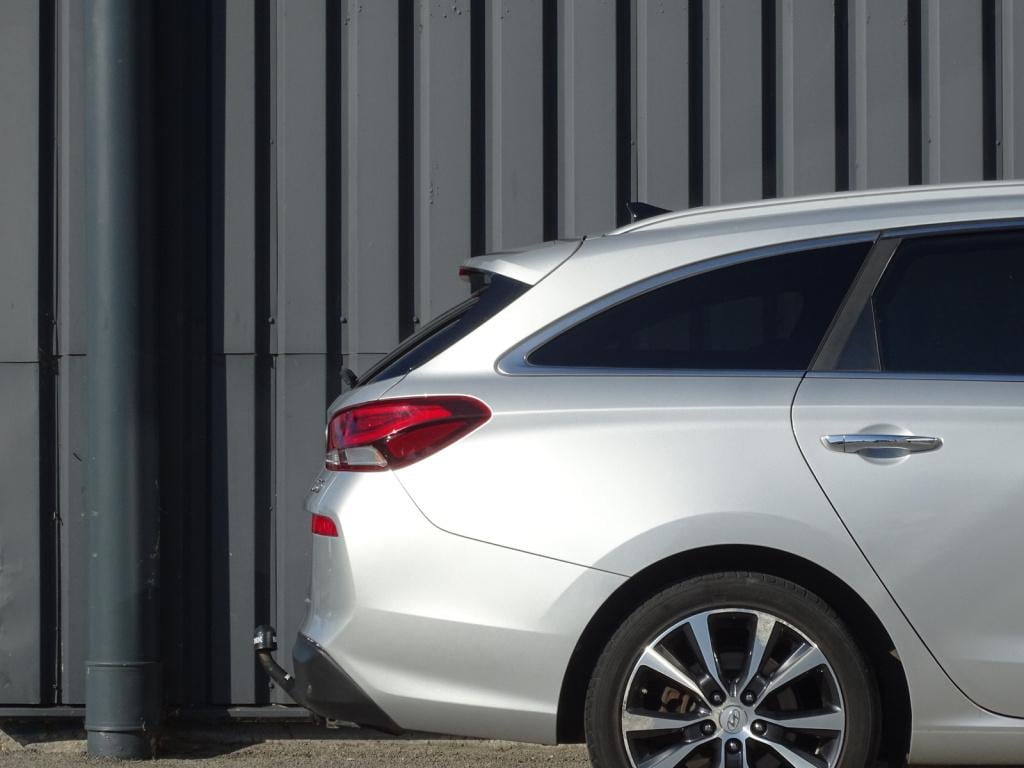 Hyundai I 30 wagon 1.4 t-gdi premium automaat | pano | trekhaak | led | sto