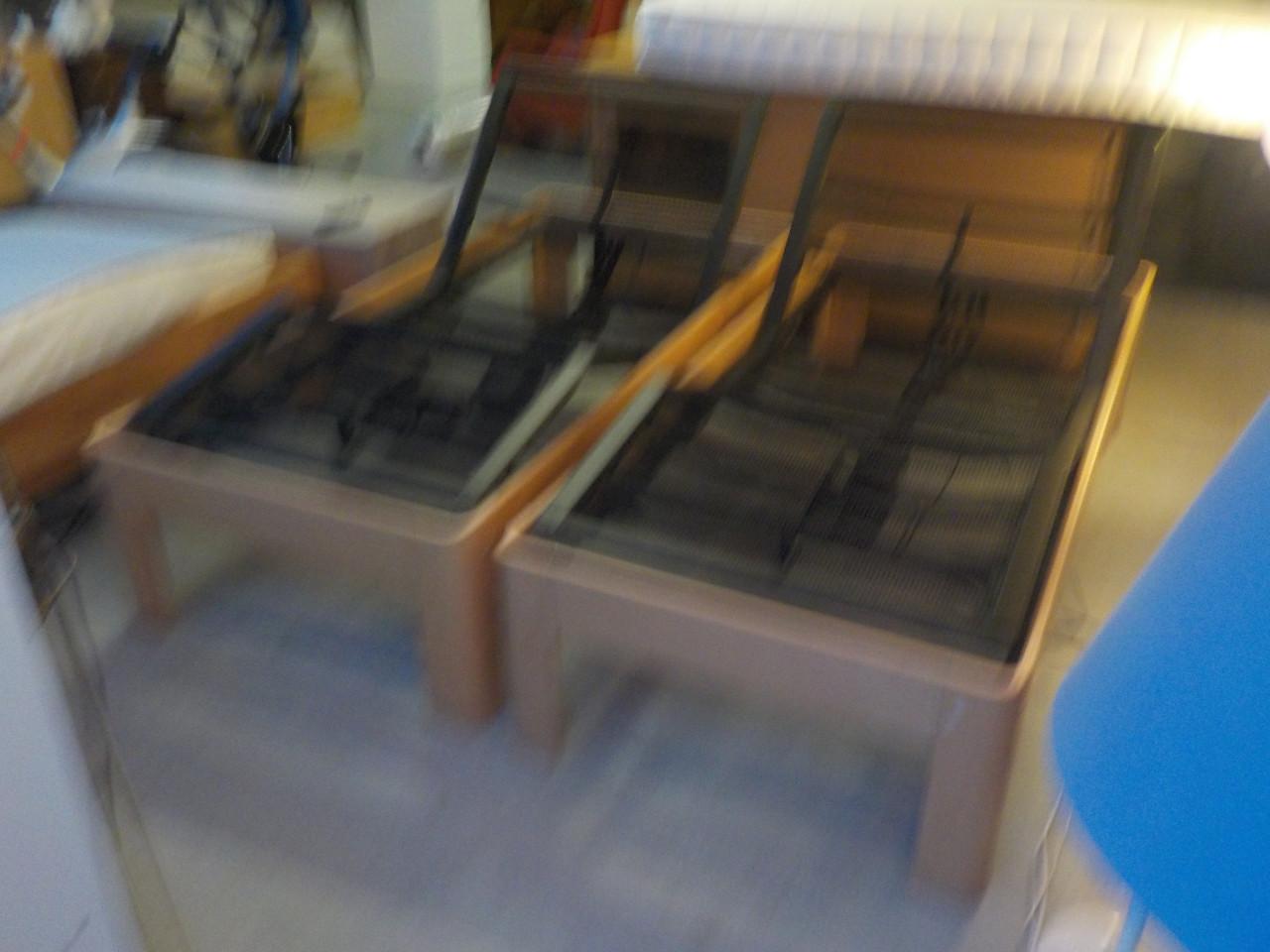 2  LEDIKANTEN + 2 ELEKTRISCHE spiralen + 2 matrassen alles van AUPING set