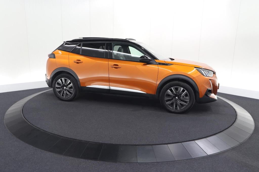 Peugeot E-2008 ev gt pack 50 kwh | 92,6% soh | panoramadak | adaptieve crui