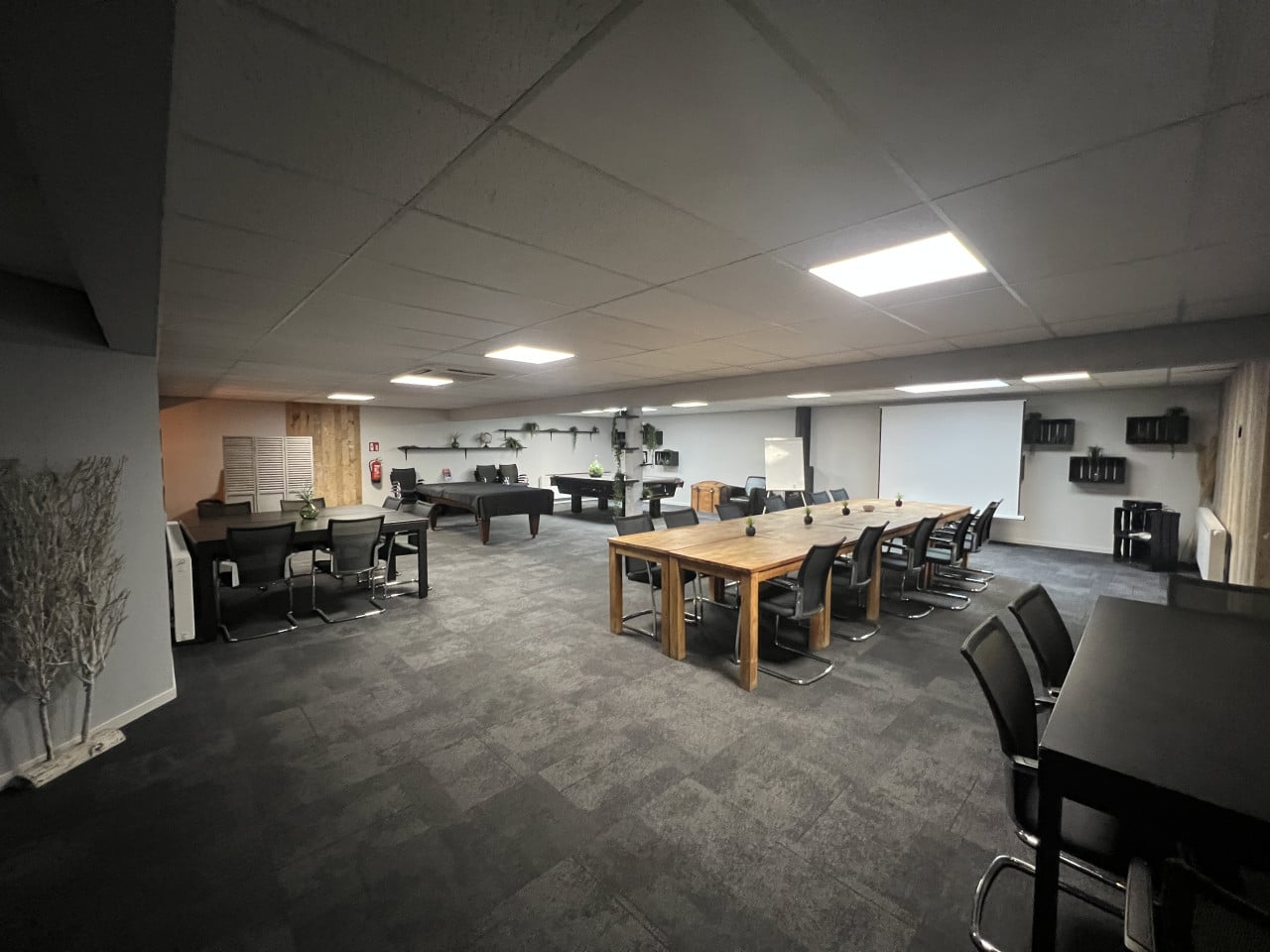 TE HUUR 20m2 kantoor/bedrijfsruimte in Kantorenplein Goes