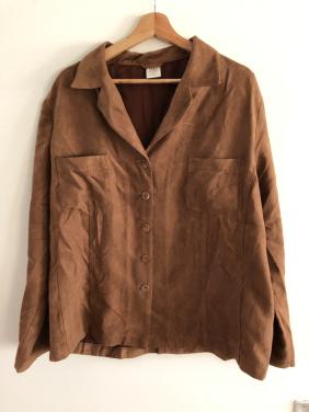 Te koop mooi suede setje.(z.g.a.n.).