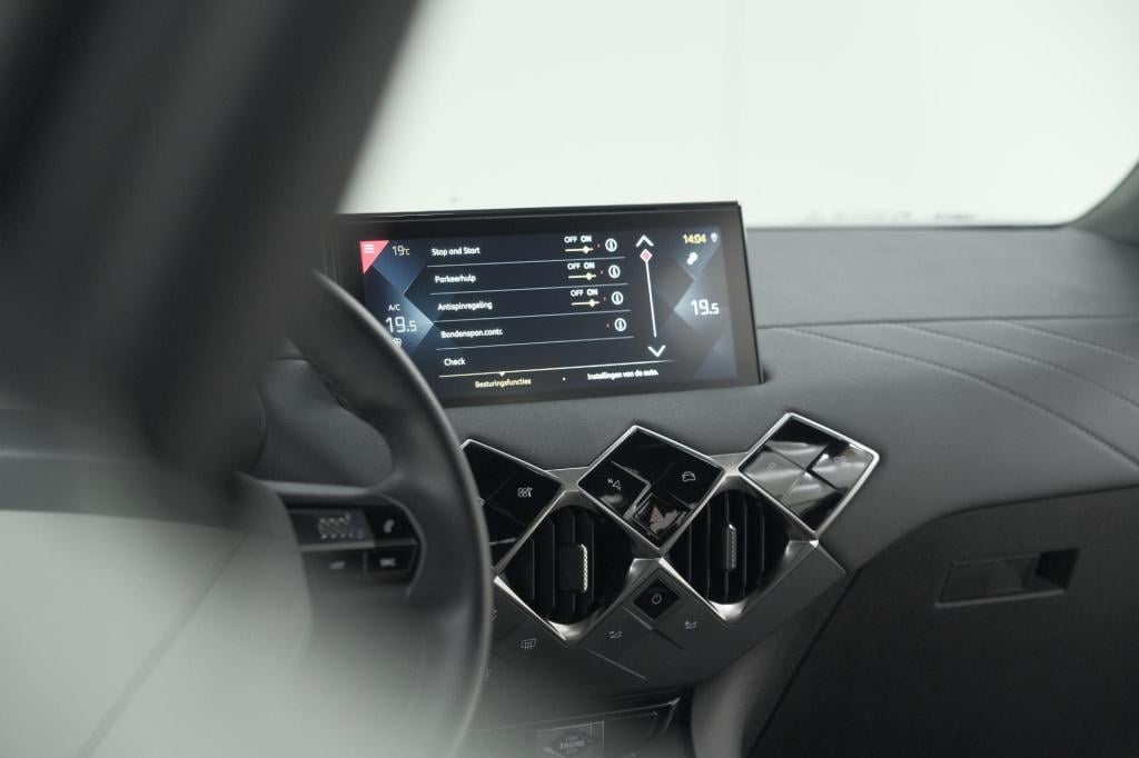 Ds Ds 3 crossback puretech 100 montmartre | parkeersensoren | apple carplay