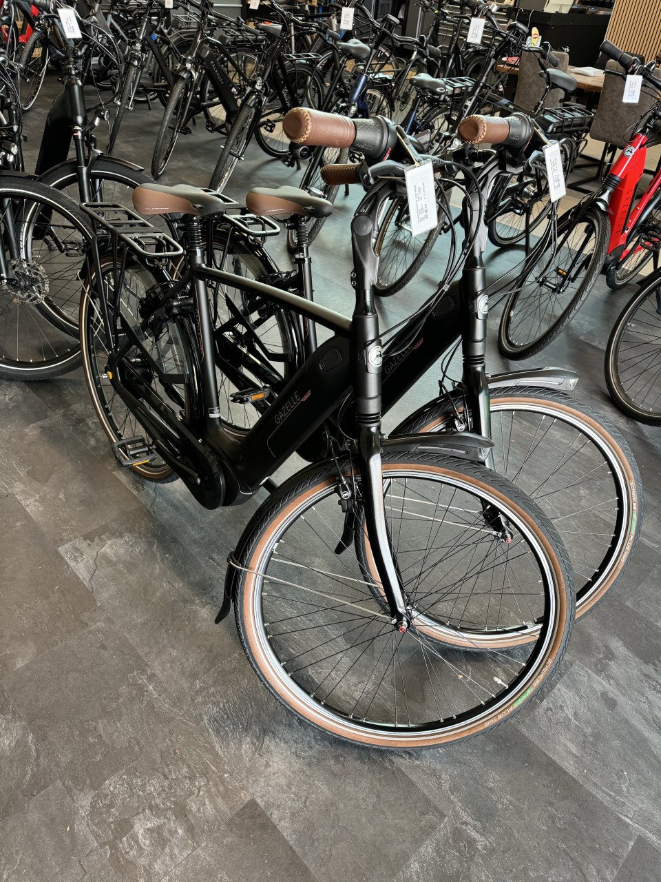 E-Bike Center Middelburg: jouw specialist in nieuwe en 2e hands A-merken!