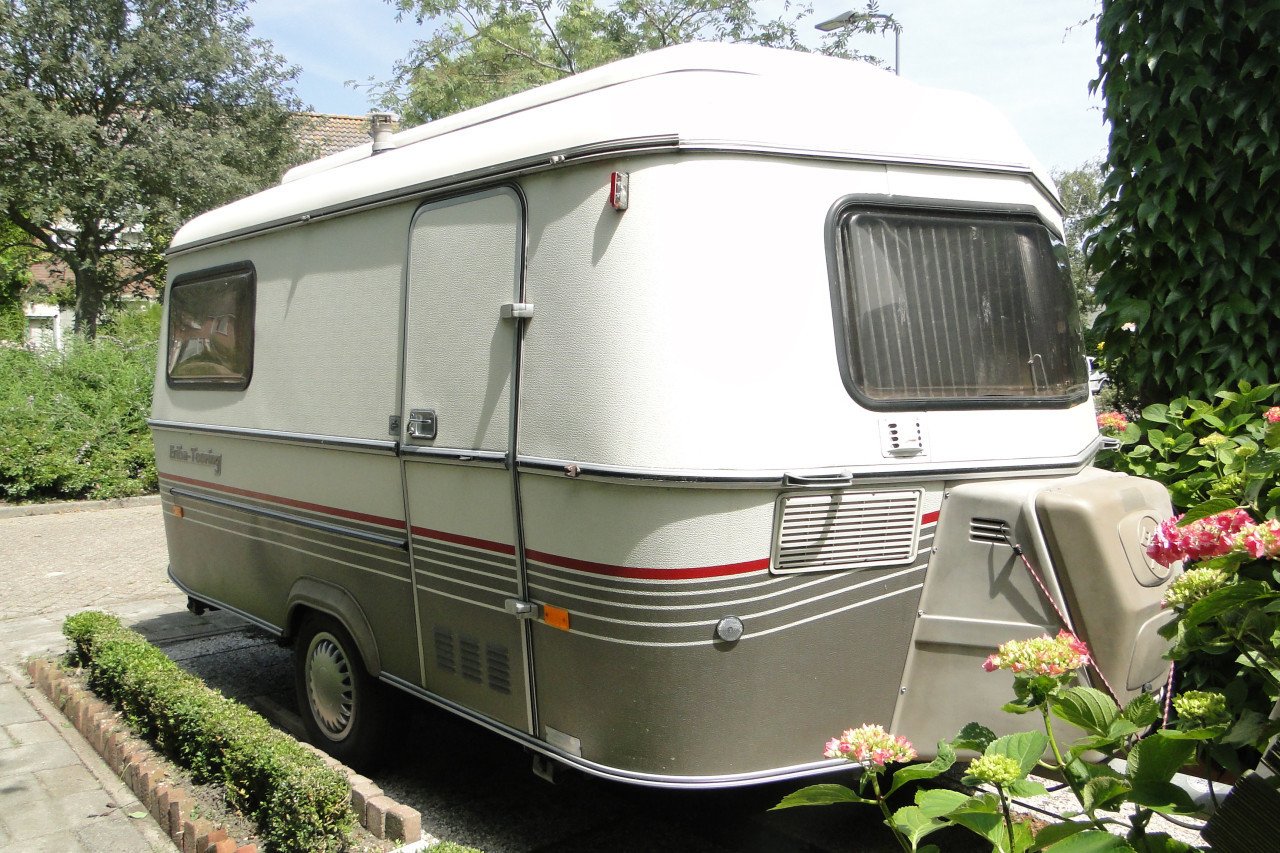 Eiba triton caravan