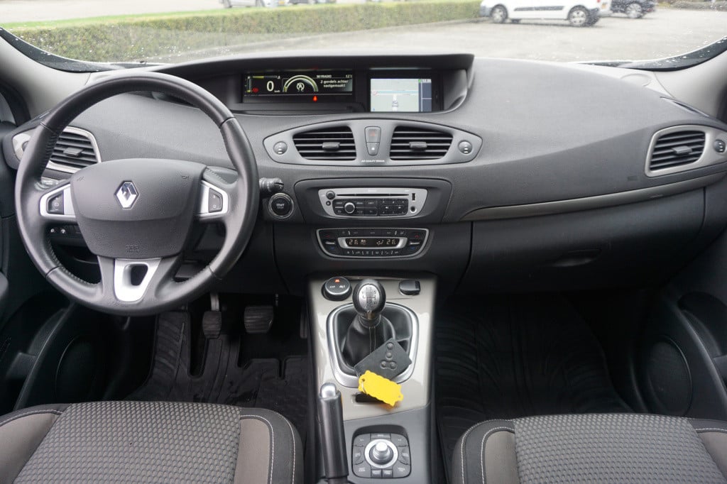 Renault Scenic xmod 1.2 tce bose climate / navi / cruise / stoelverw. / par