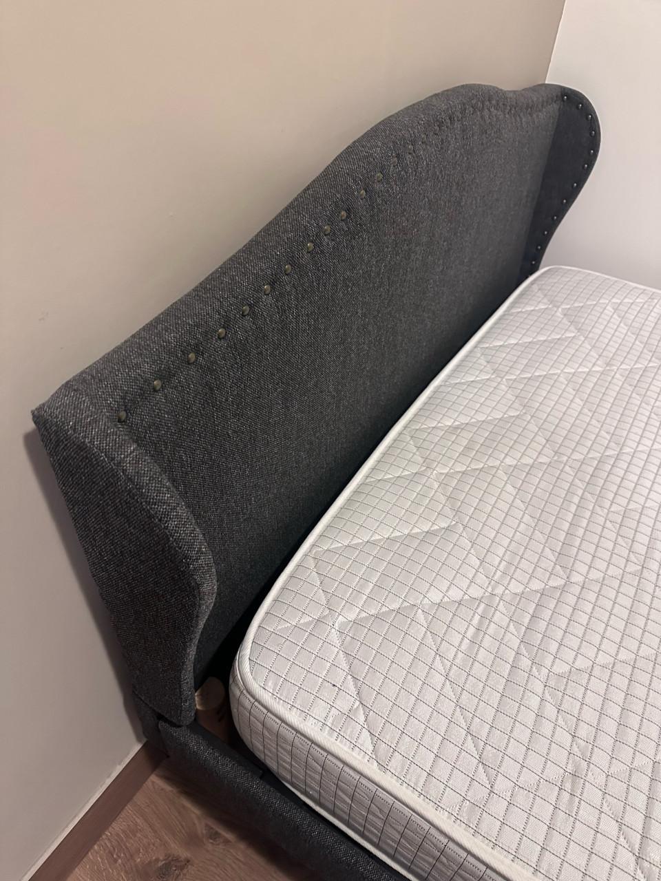 Twijfelaar bed incl. matras