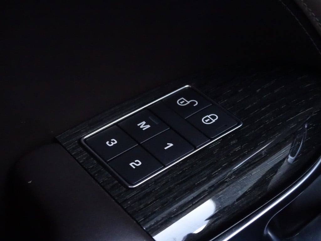 Land Rover Range Rover p400e hse dynamic | hud | matrix led | stoel ventila