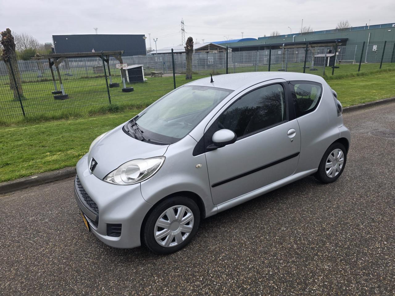 Peugeot 107 1.0-12v XR Airco! In Goede Staat!