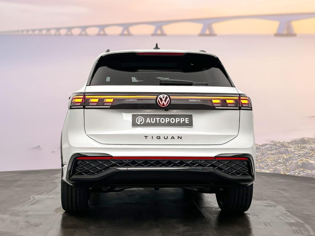 Volkswagen Tiguan r-line edition plug in hybride 204 pk black style pakket
