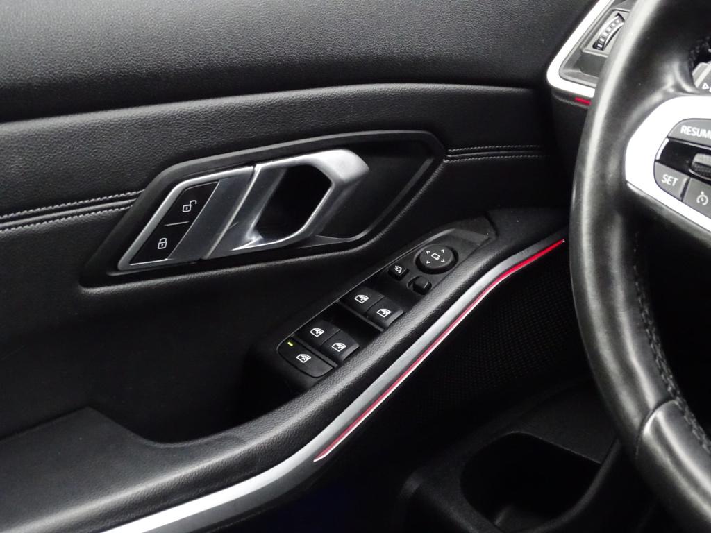 BMW 3-serie 320i high executive sportline | full led