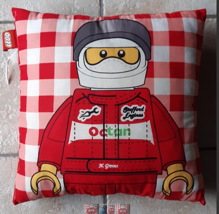 Lego sierkussen minifiguur Formula 1, Octan, rood