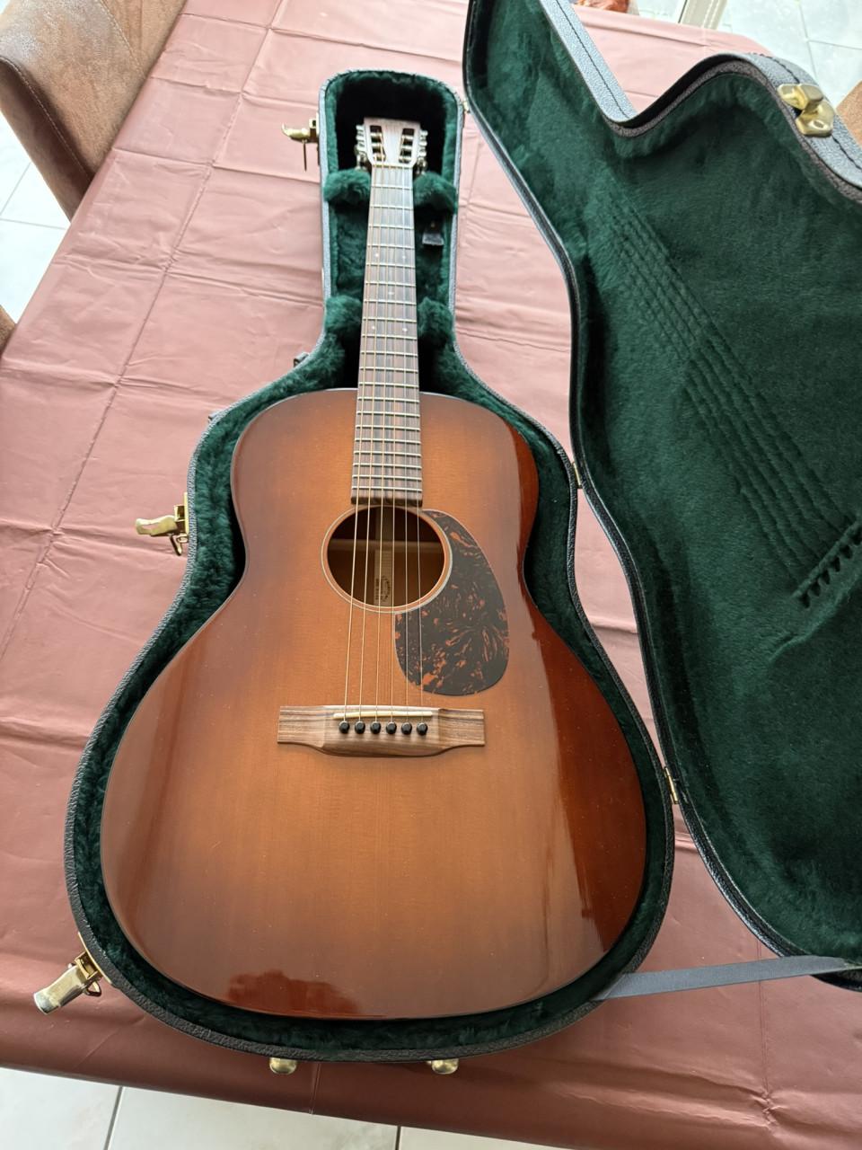 Te koop aangeboden: Martin Acoustische Gitaar 000-17SM