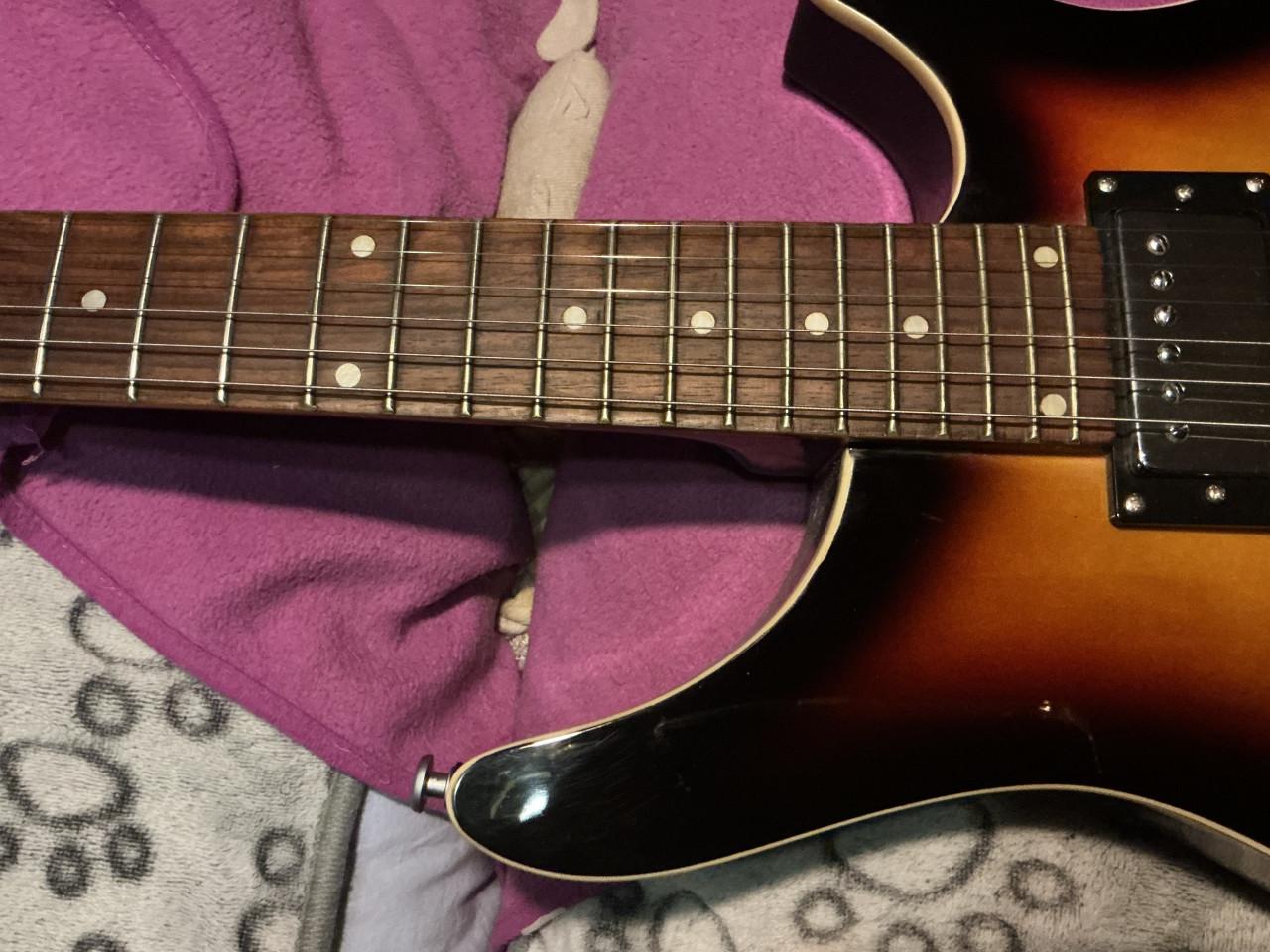 Resonance gitaar (zeldzaam) ongeveer 25 jaar oud (nog in nieuwstaat)