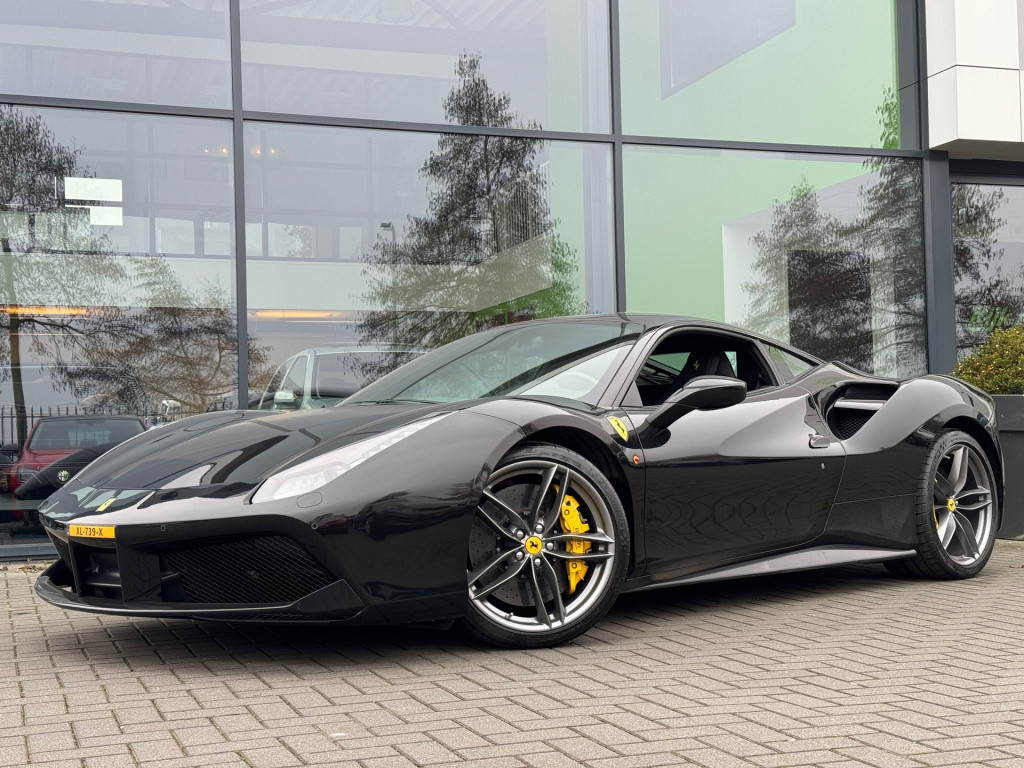 Ferrari 488 3.9 gtb hele * daytona seats * carbon driver zone * dealer onde