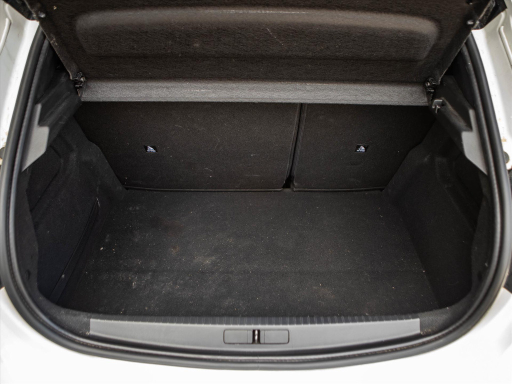 Peugeot 208 1.2 puretech 100pk gt-line automaat