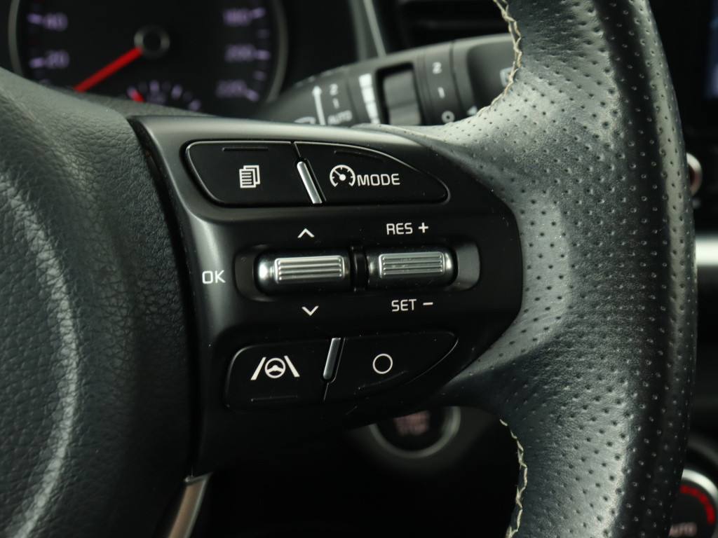 Kia Stonic 1.0 t-gdi mhev gt-line | stuur- en stoelverwarming | navigatie |