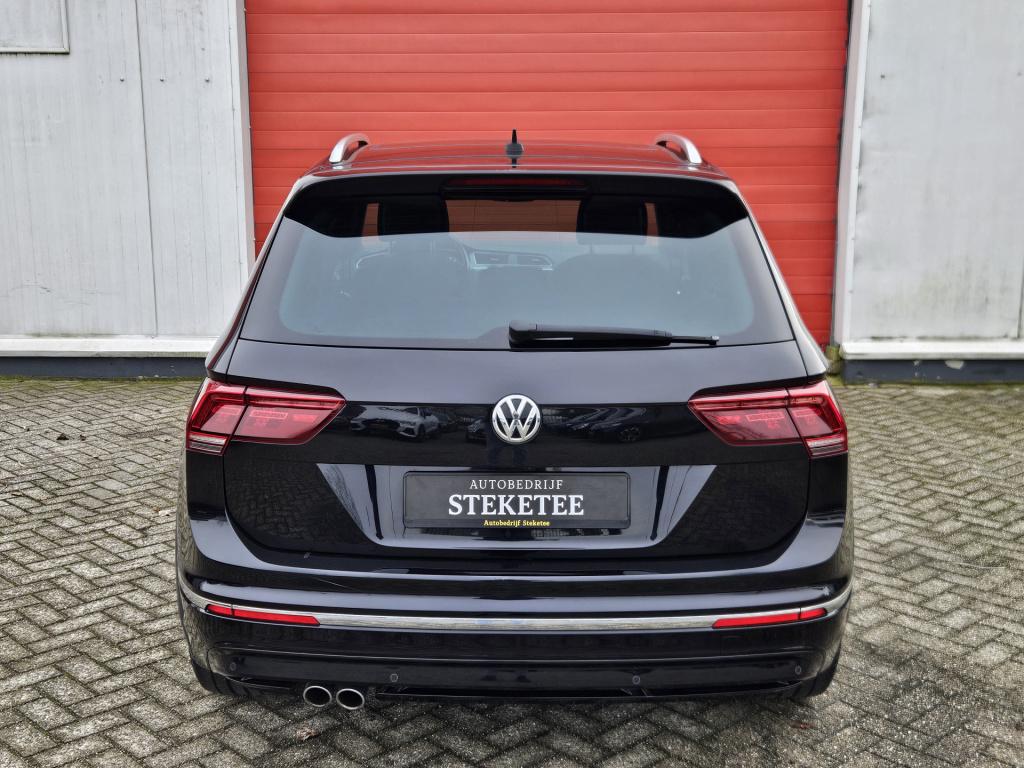 Volkswagen Tiguan 1.5 tsi act highline business r-line | pano | acc