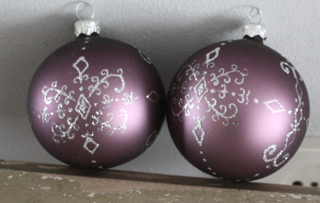 Glazen kerstballenpaars et zilveren glitters