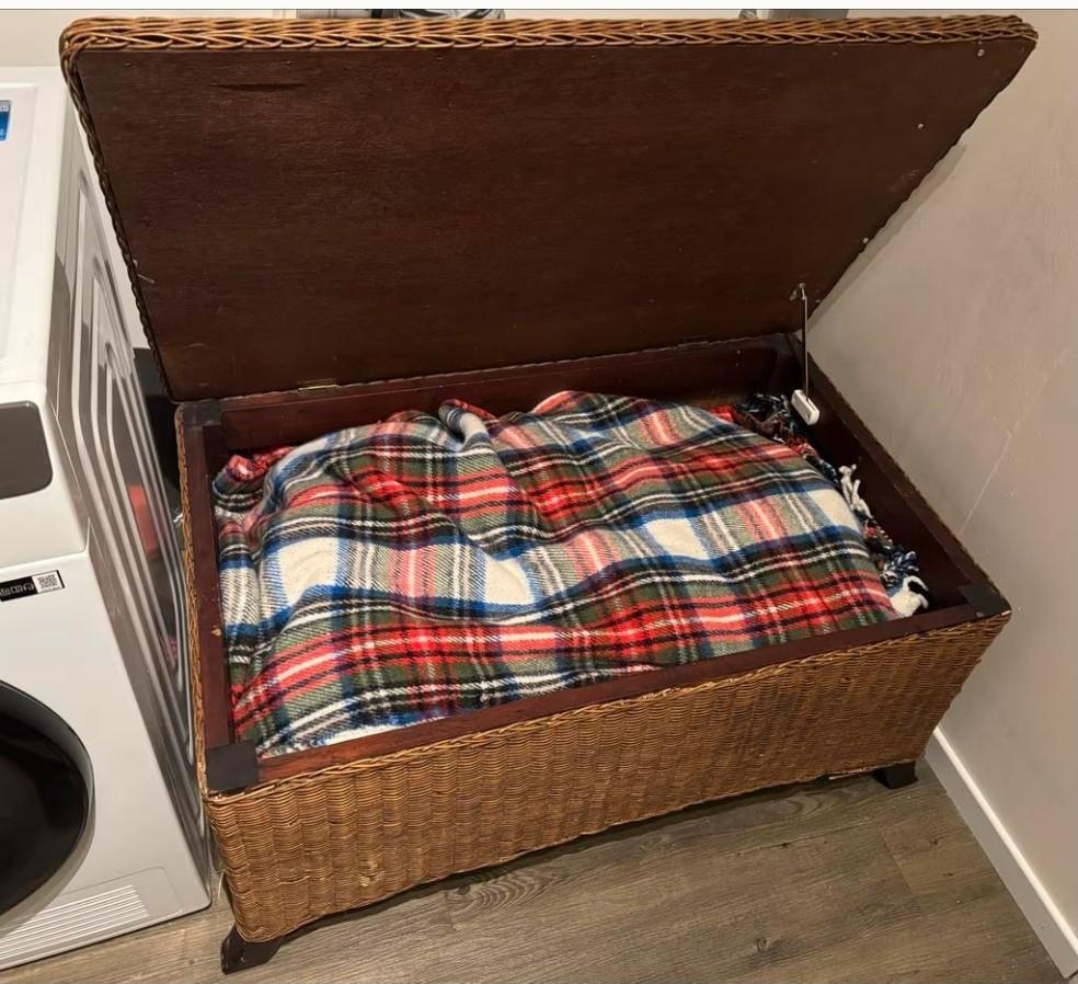 Antieke Vlechtwerk Dekenkist - 96x61x47 cm