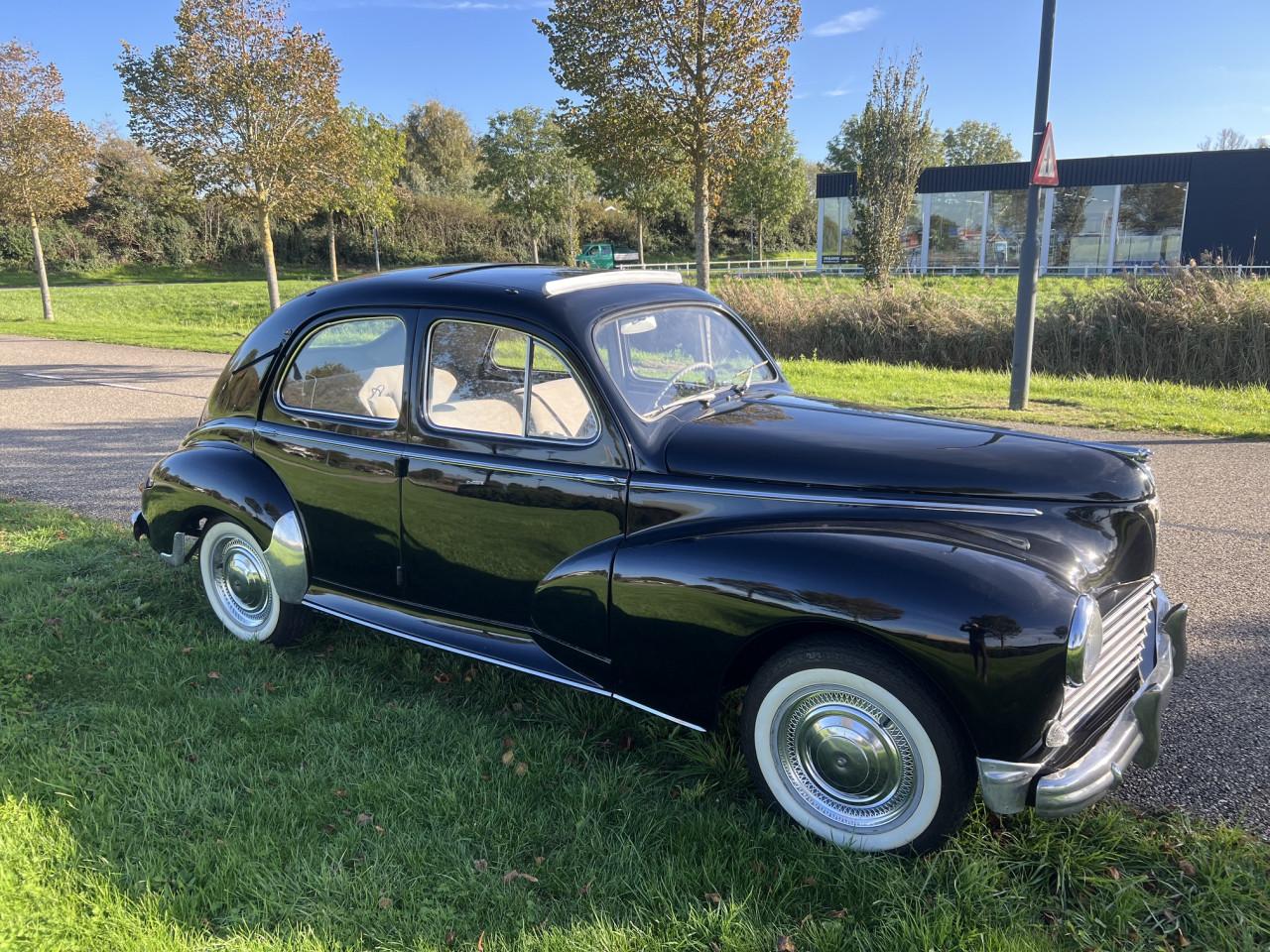 Schitterende Peugeot 203 uit 1955