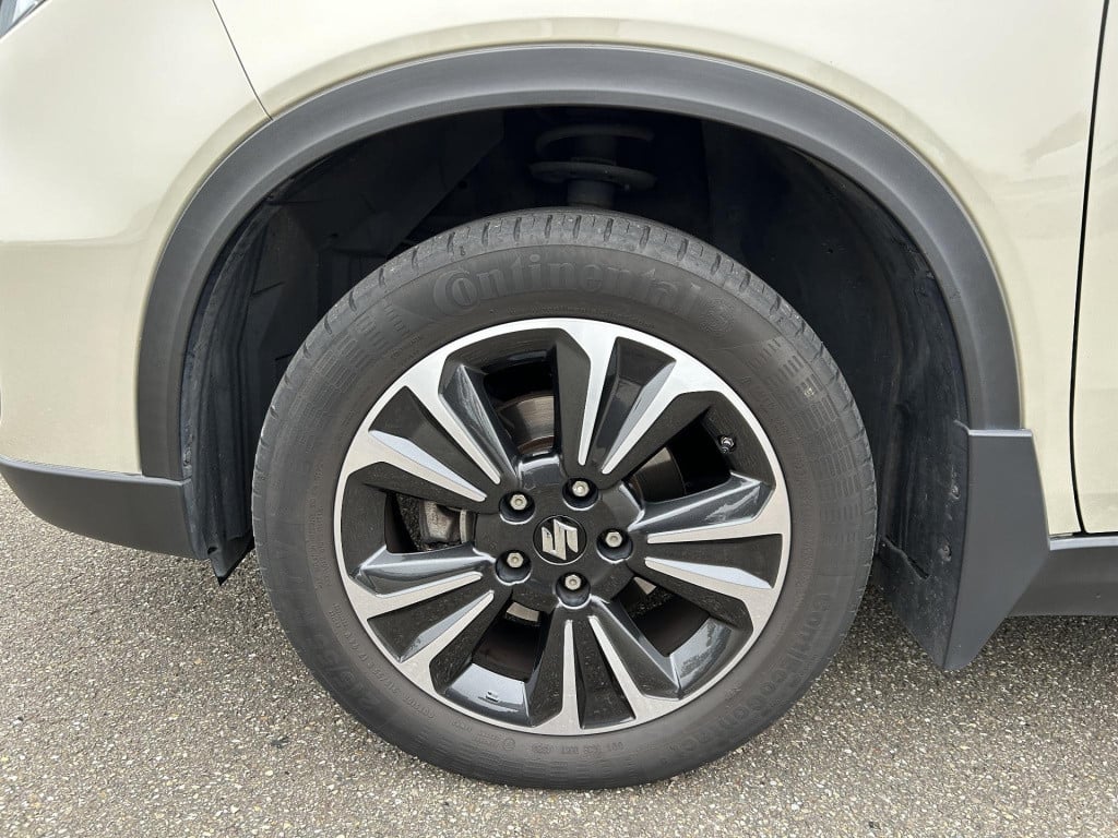 Suzuki Vitara 1.4 boosterjet style smart hybrid