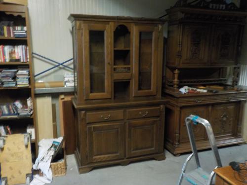 Massief eiken wandmeubel opruimprijs 35 euro