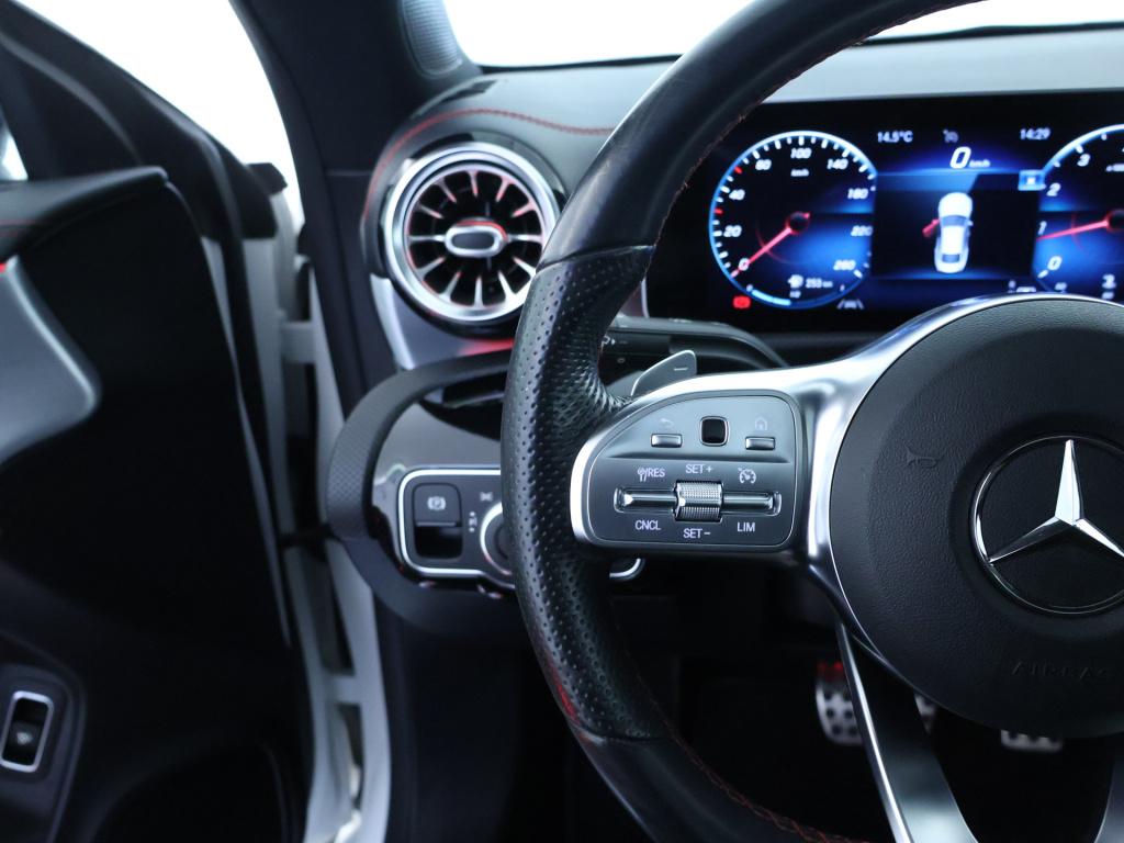 Mercedes-Benz Cla 200 business solution amg | panoramadak | trekhaak | amg-