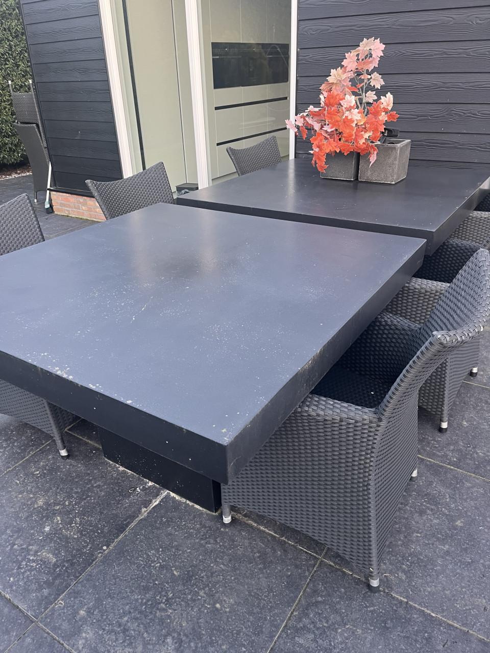 2x tuintafel zwart steen