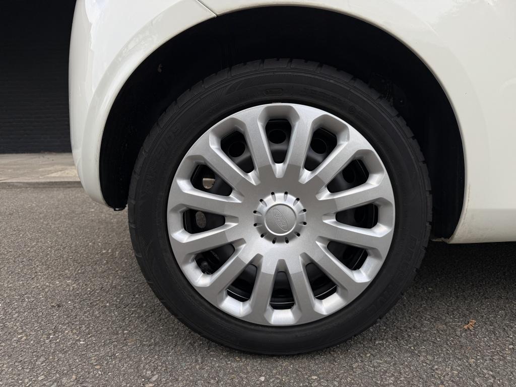 Ford KA 1.2 titanium - nieuwe distributie + grote beurt -