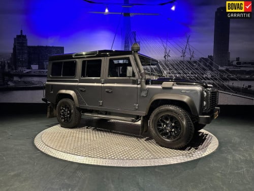 Land Rover Defender 2.4 td 110" x-tech dc *grijs kenteken 7 persoons*