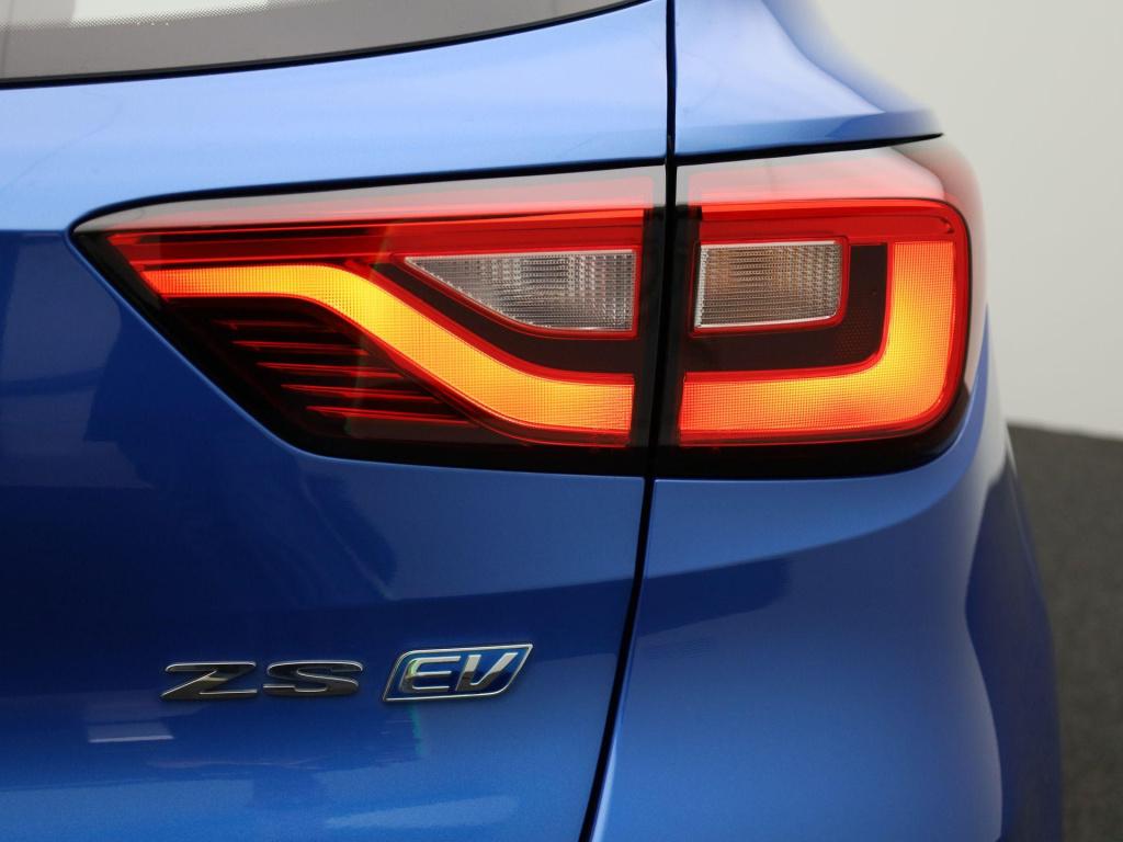 MG Zs Ev luxury 45 kwh | leder | panoramadak | carplay | stoelverwarming | 