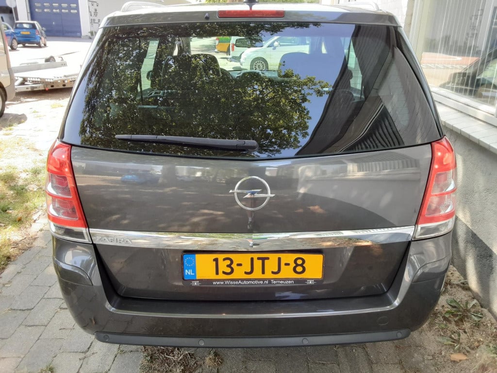 Opel Zafira 1.8 cosmo