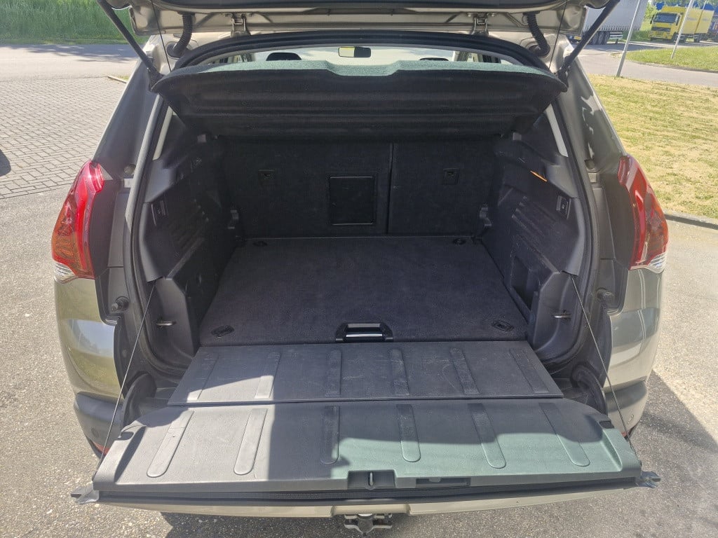 Peugeot 3008 1.6 e-hdi blue lease