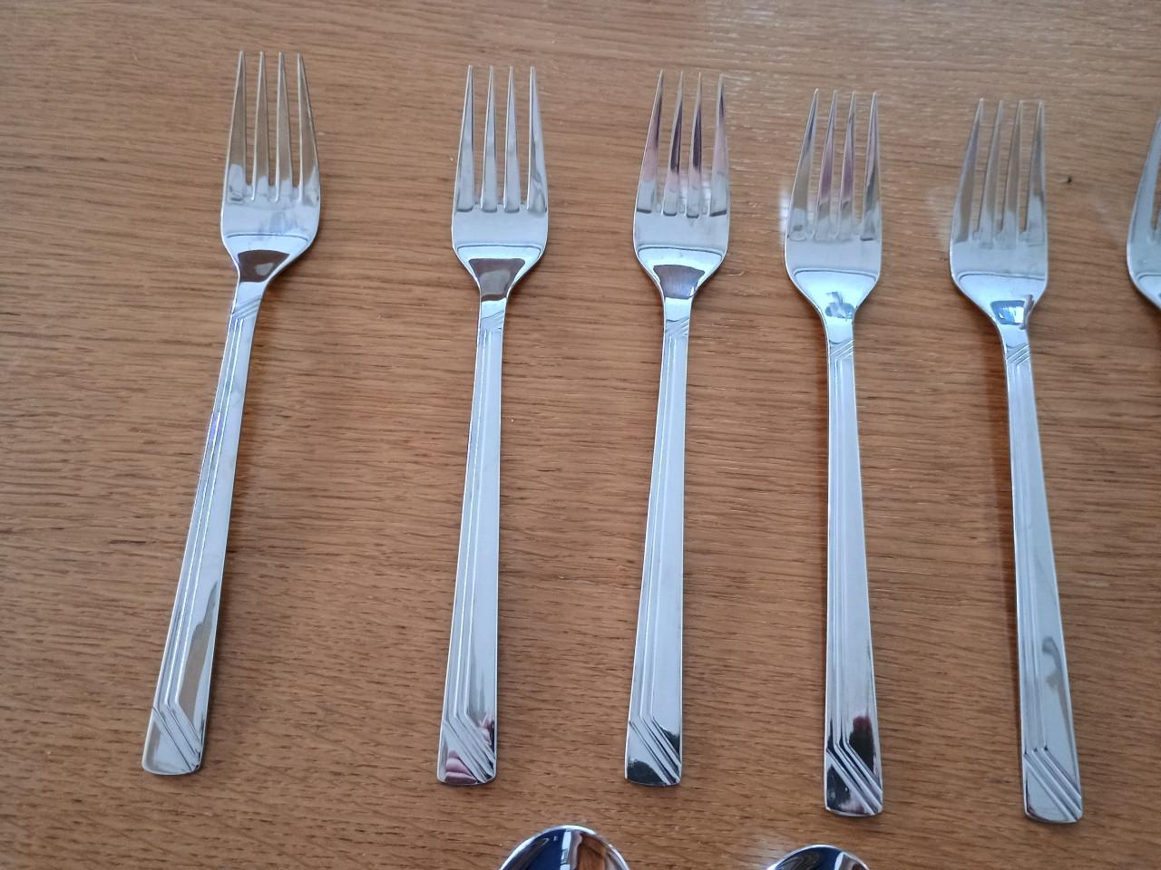 Complete 70 delige bestekset