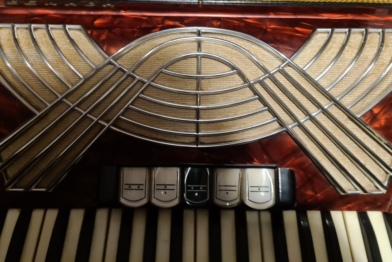 Hohner Verdi I Accordeon – Vintage in Topstaat + Koffer + Draagriemen