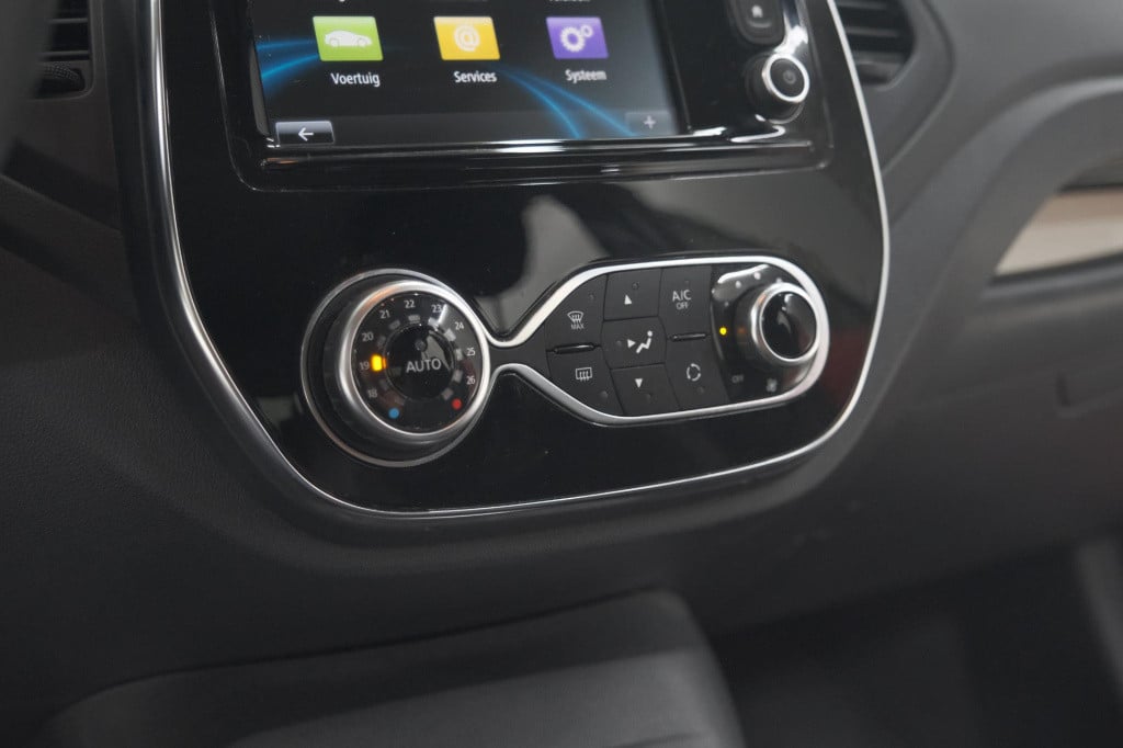 Renault Captur tce 90 intens | trekhaak | camera | dodehoekdetectie | navig