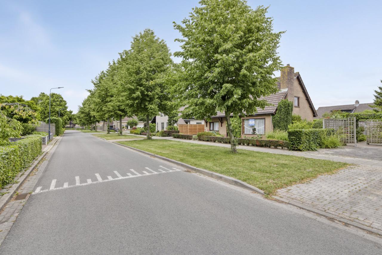 Vrijstaande woning Heinkenszand prachtige tuin Heinkenszand 600m2 garage