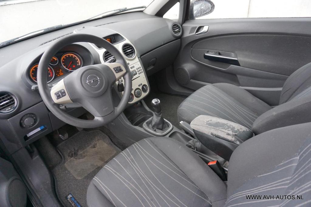 Opel Corsa 1.4-16v enjoy