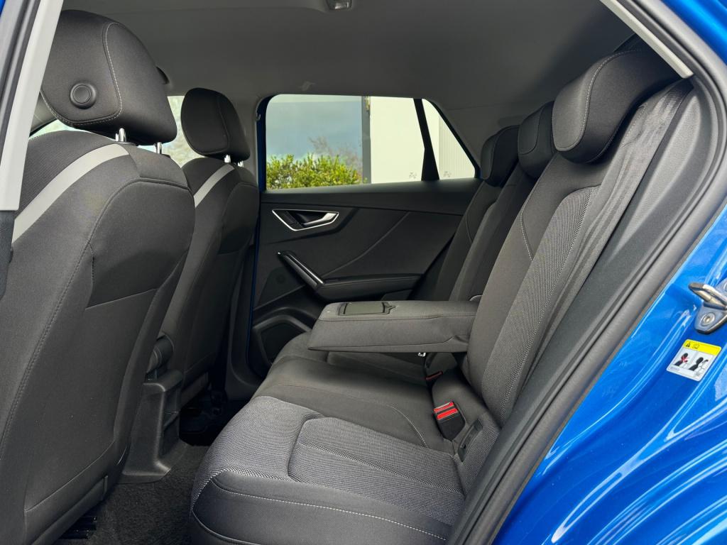 Audi Q2 30 tfsi s-line * matrix led * virtual cockpit * keyless * stoelverw