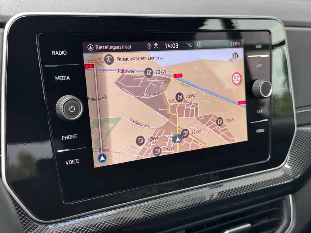 Volkswagen T-cross 1.5 tsi 150pk dsg r-line | camera | trekhaak | navi | ad