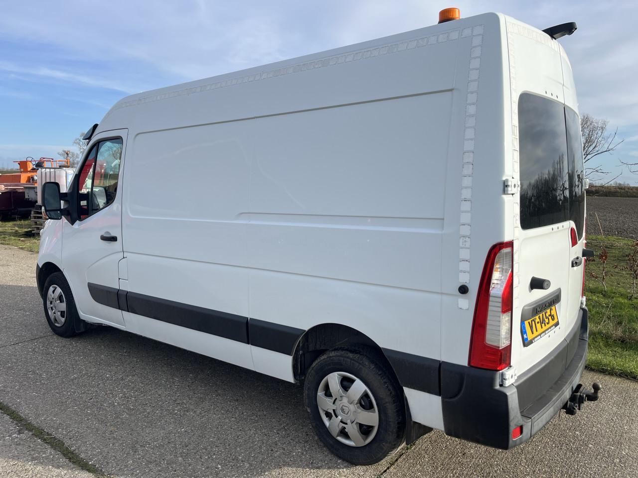 Renault Master T35 2.3 dCi 136PK L2H2, wit