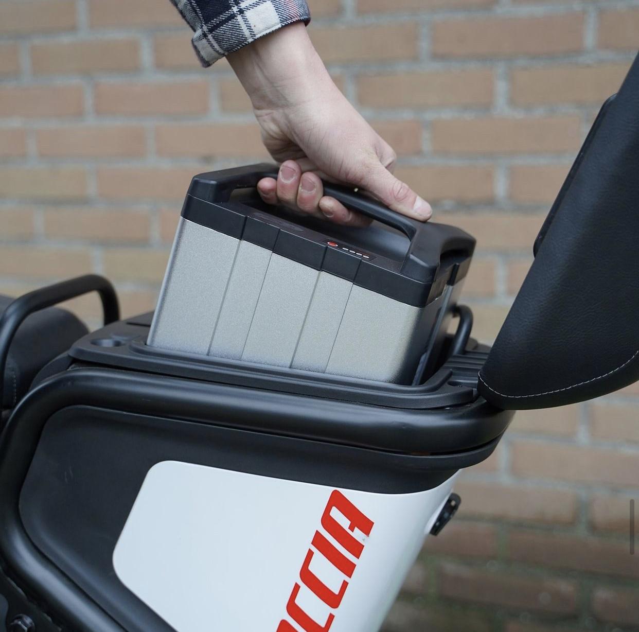 AGM Goccia CEV 1000  CEV 1200 elektrische scooter