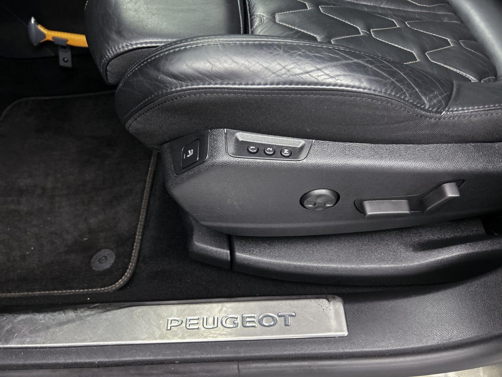 Peugeot 5008 1.6 e-thp gt-line | 7-zits | automaat | panoramadak | leder | 