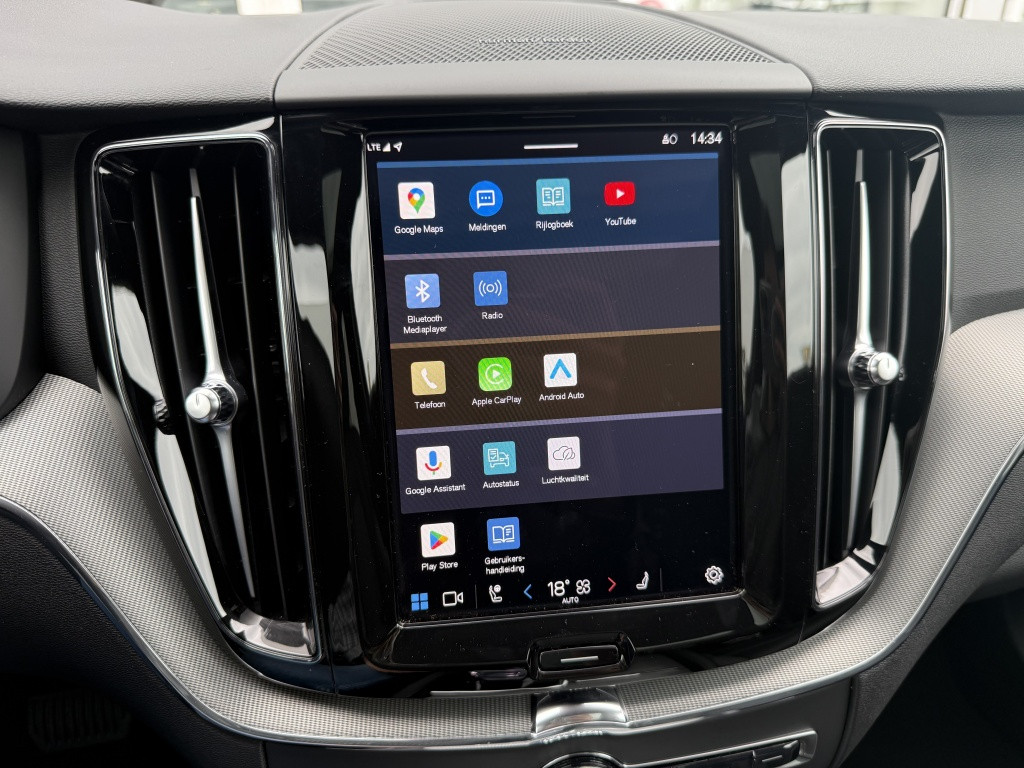 Volvo XC60 t8 455pk recharge black edition| panodak| trekhaak| adap.cruise|
