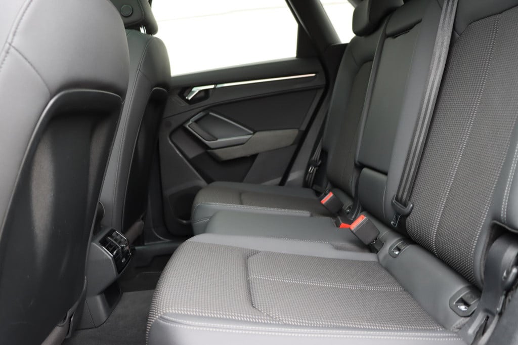 Audi Q3 35 tfsi s edition 150pk s-tronic